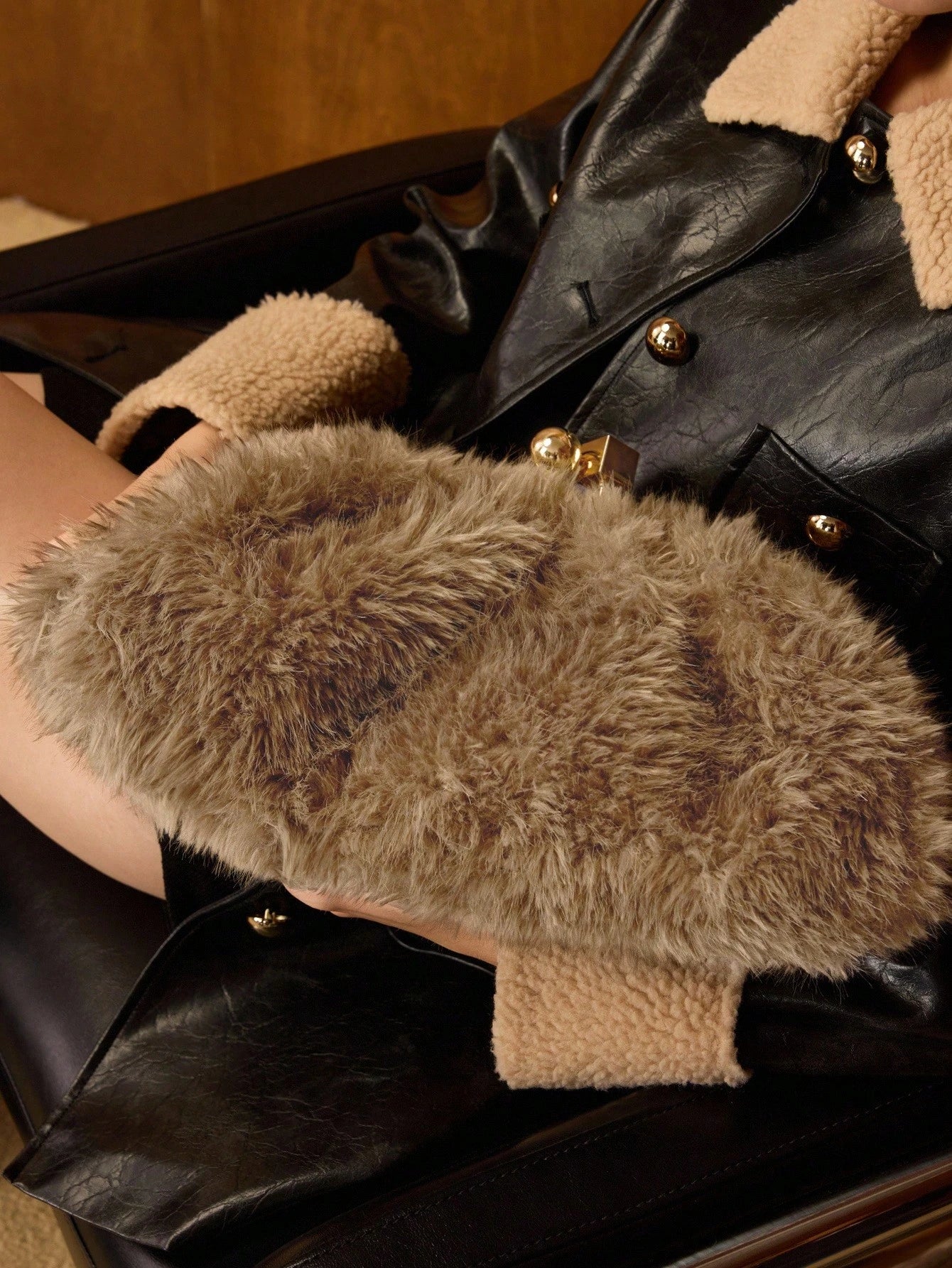 Faux Fur Statement Clutch – Winter Editorial Icon