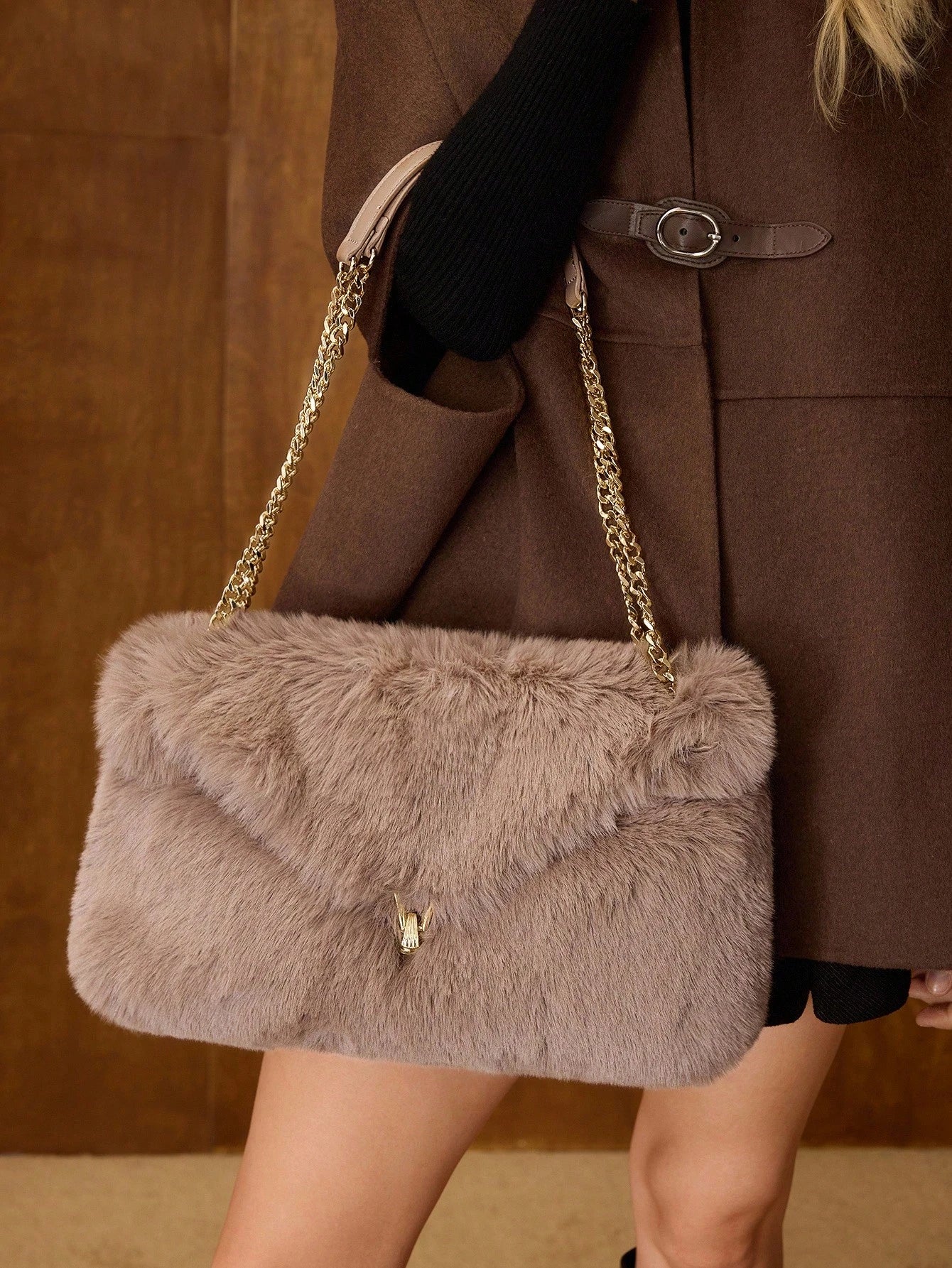 Faux Fur Chain Shoulder Bag – Luxury Winter Clutch