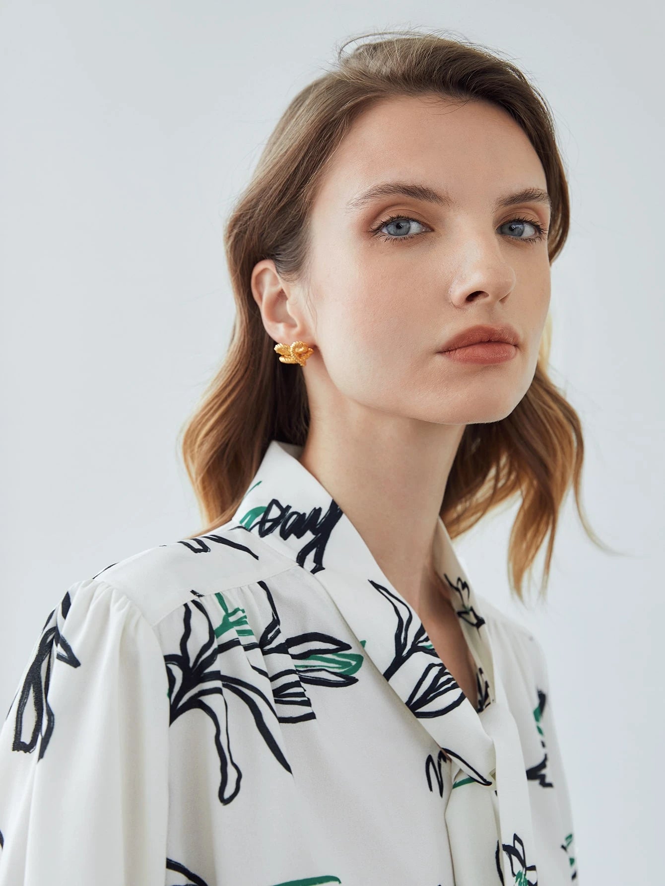 Vintage Croissant Studs - Golden Twist Earrings