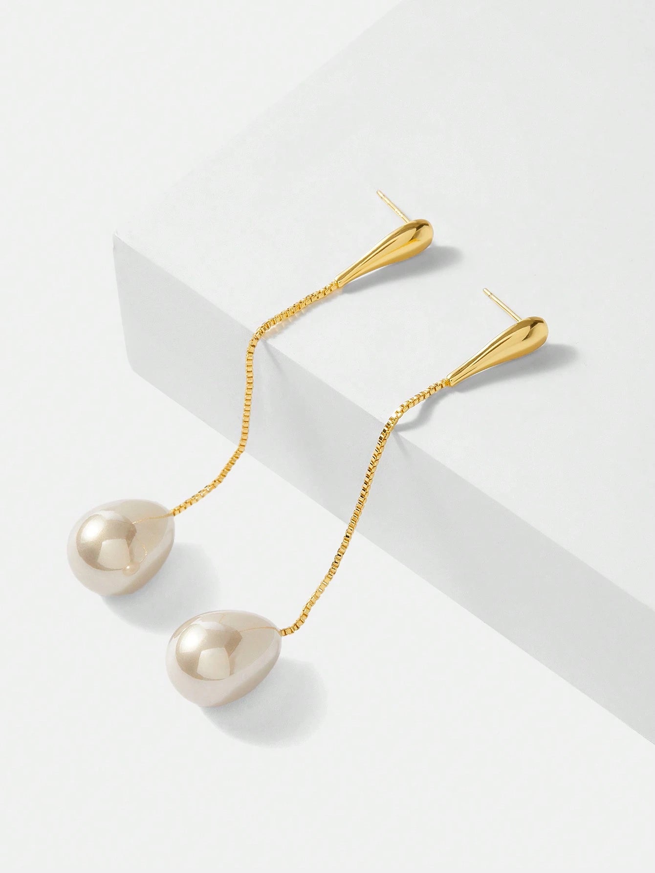 Sculpted Pearl Drop Earrings