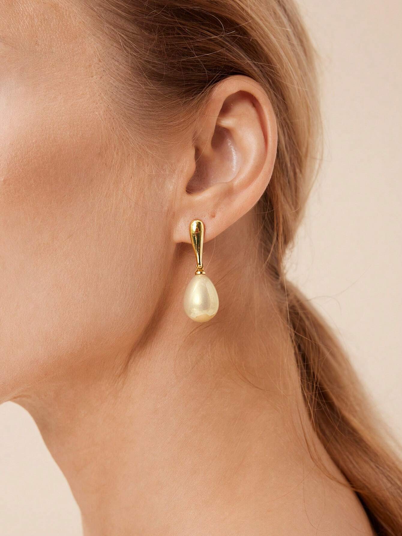 Elegant Pearl Drop Earrings