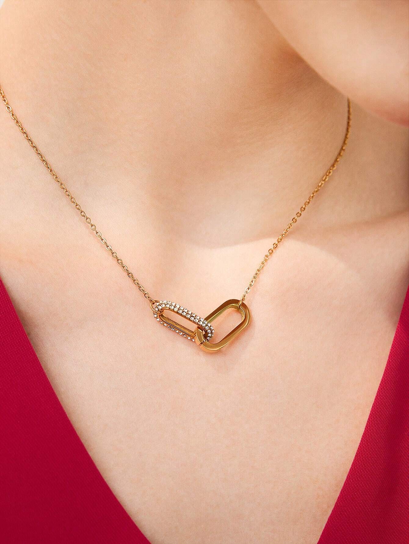 Crystal Interlocking Circle Necklace - Infinite Elegance