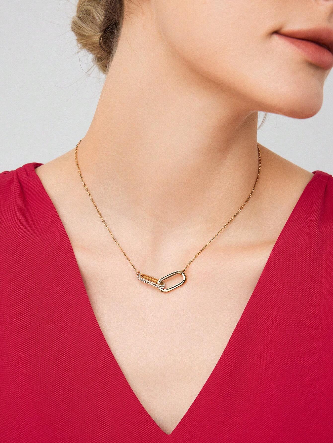 Crystal Interlocking Circle Necklace - Infinite Elegance