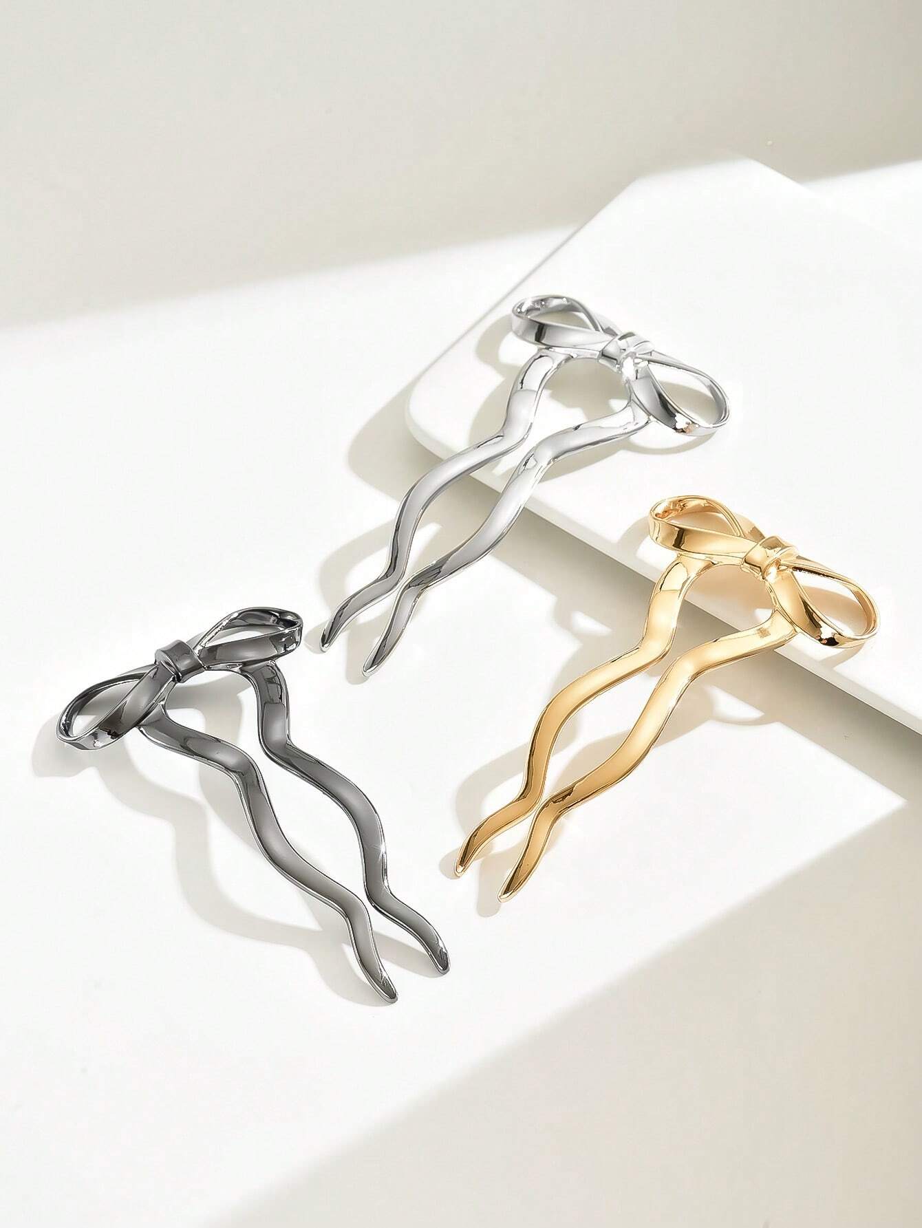 Sculpted Bow Hair Pin