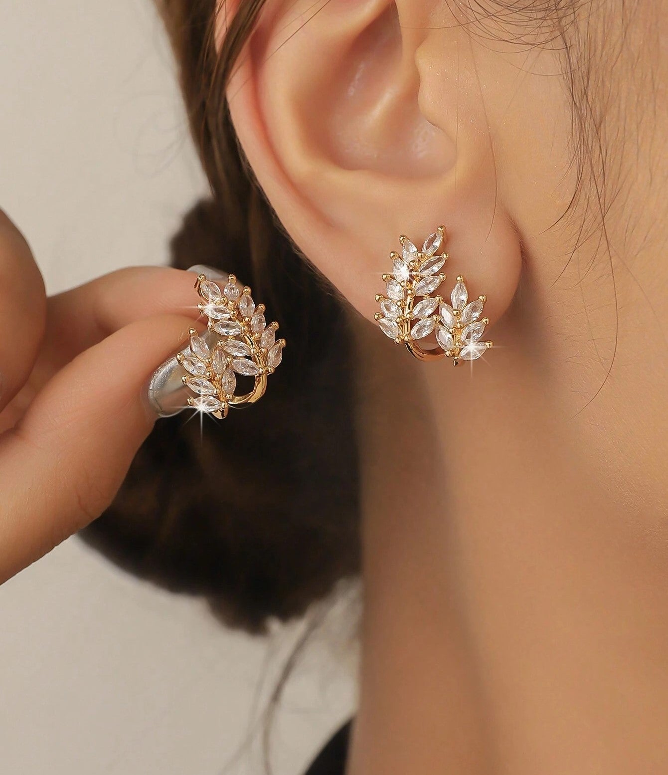 Sparkling Cubic Zirconia Wheat Ear Stud Earrings