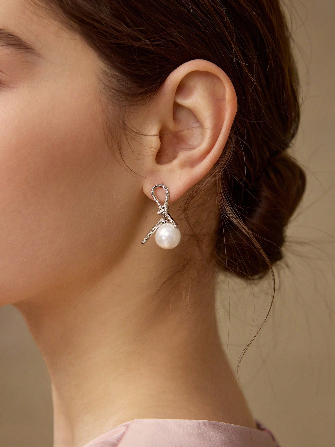 Parisian Twist Sculptural Studs – Vintage Gold Aesthetic