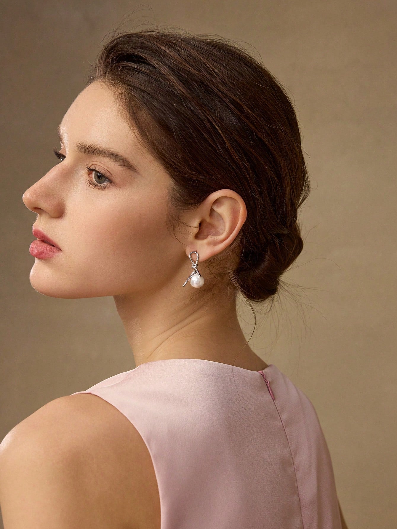 Parisian Twist Sculptural Studs – Vintage Gold Aesthetic