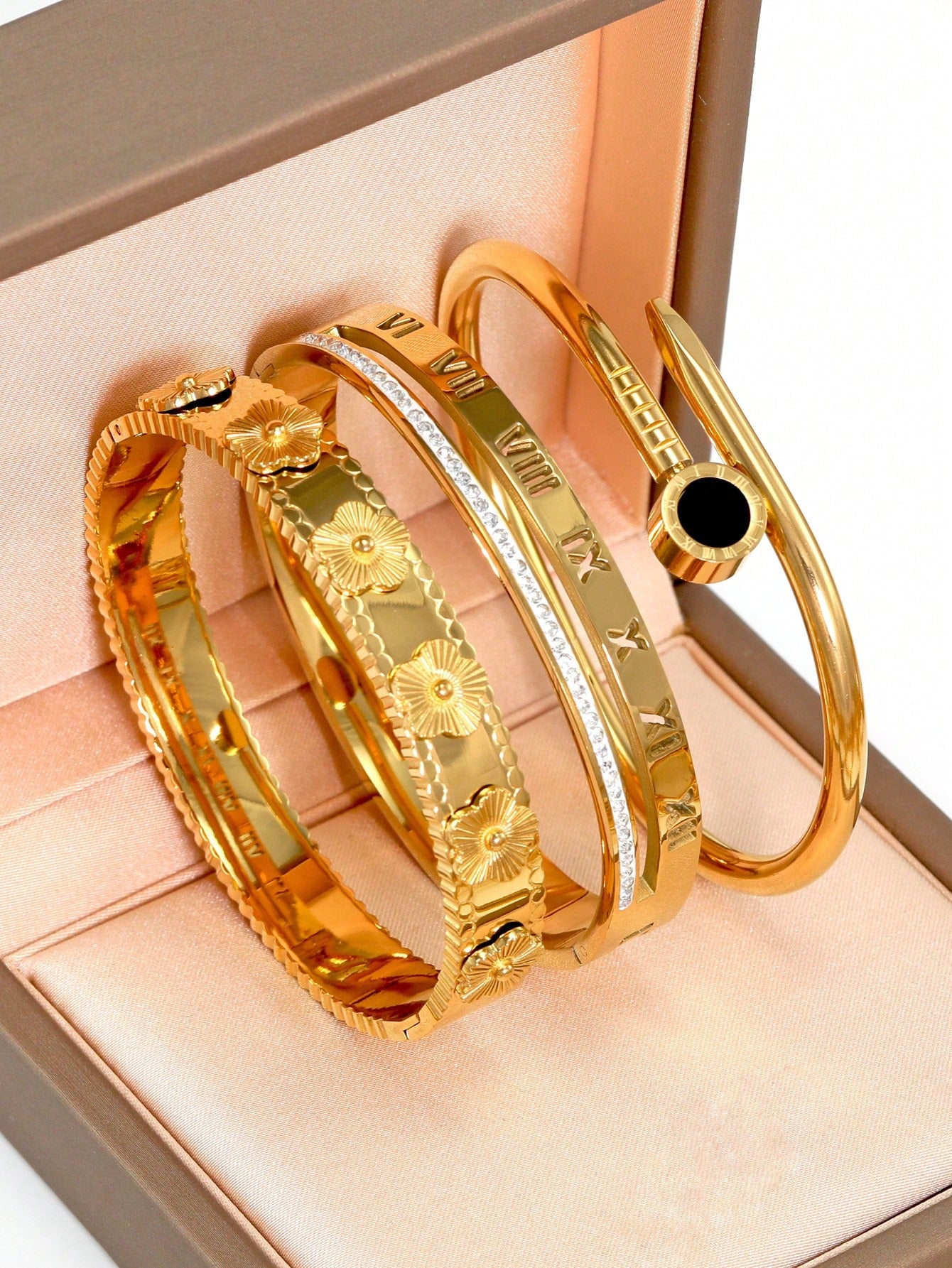 Golden Flora™ – Luxury 3-Piece Gold-Plated Bangle Set