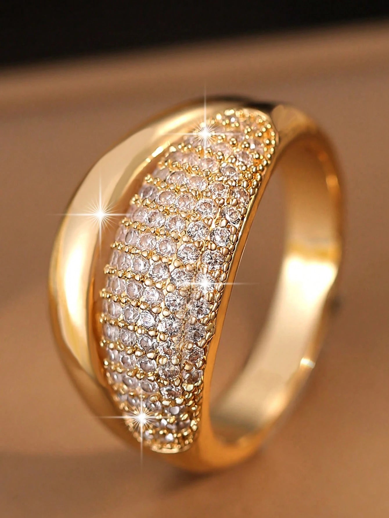 Luxury Oval Zirconia Statement Ring