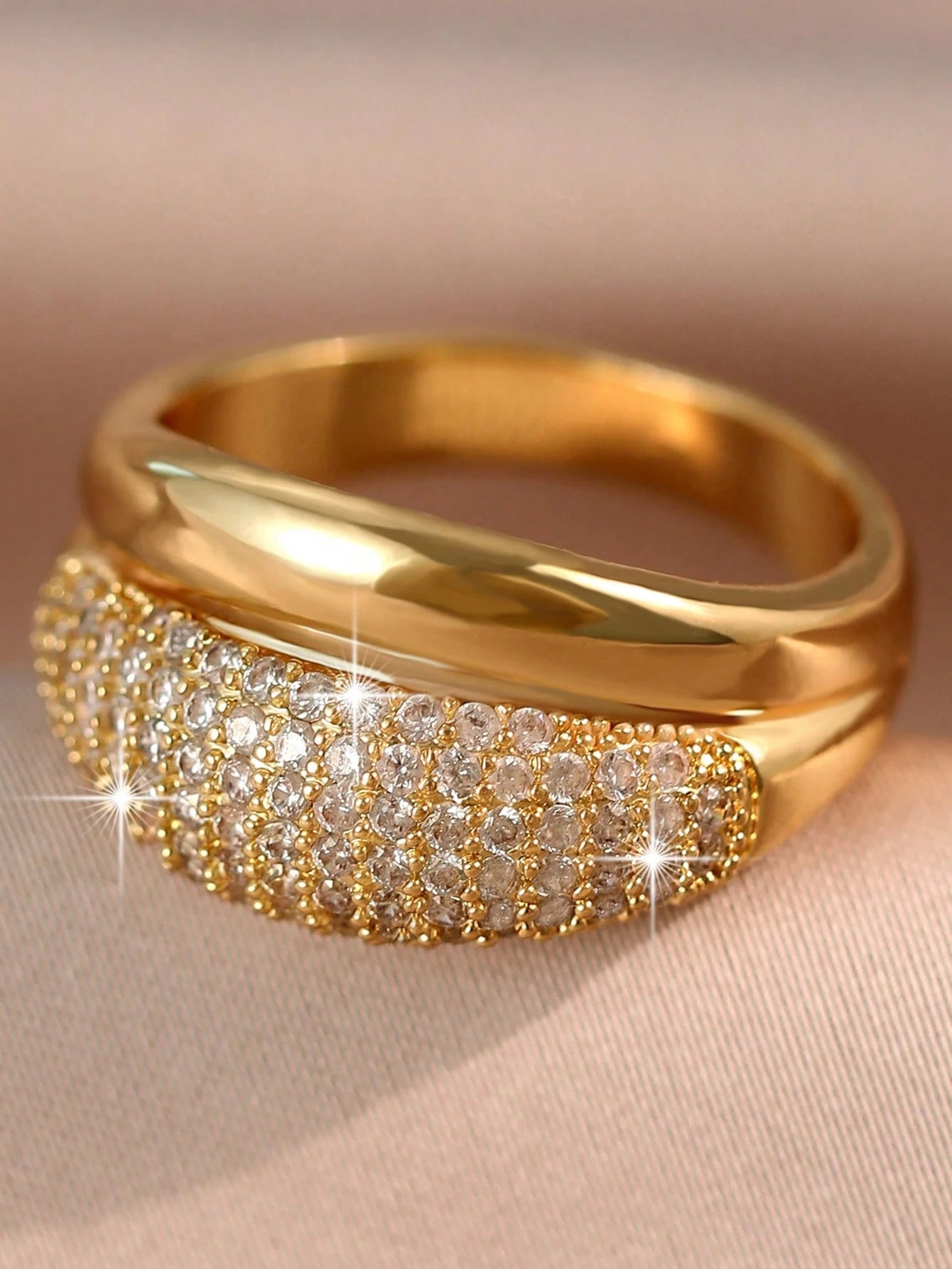 Luxury Oval Zirconia Statement Ring