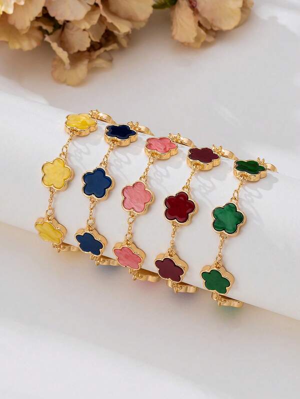 Clover Luxe™ – Gold-Tone Charm Bracelet