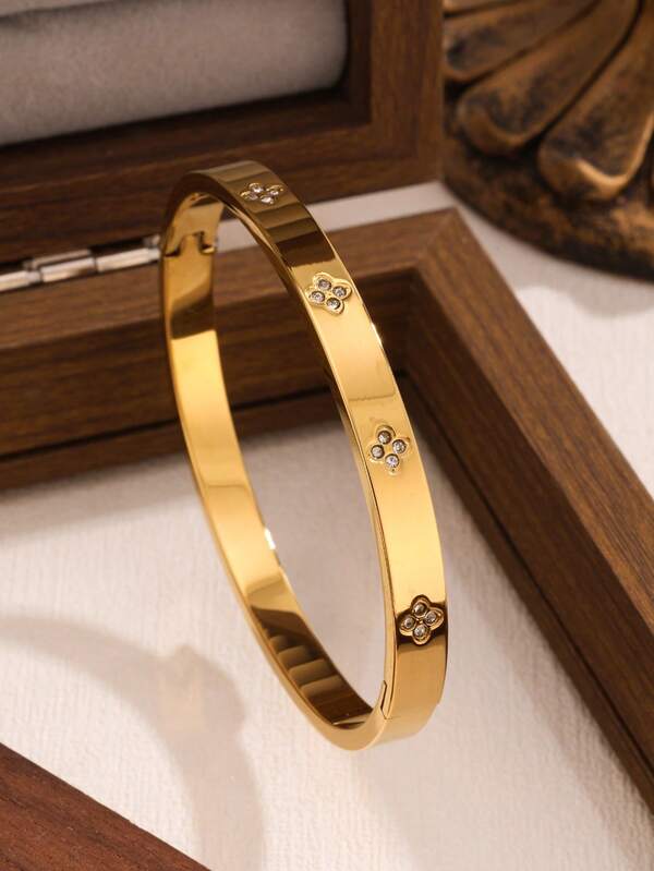 Golden Bloom™ – Luxury 3-Piece Gold-Plated Bangle Set