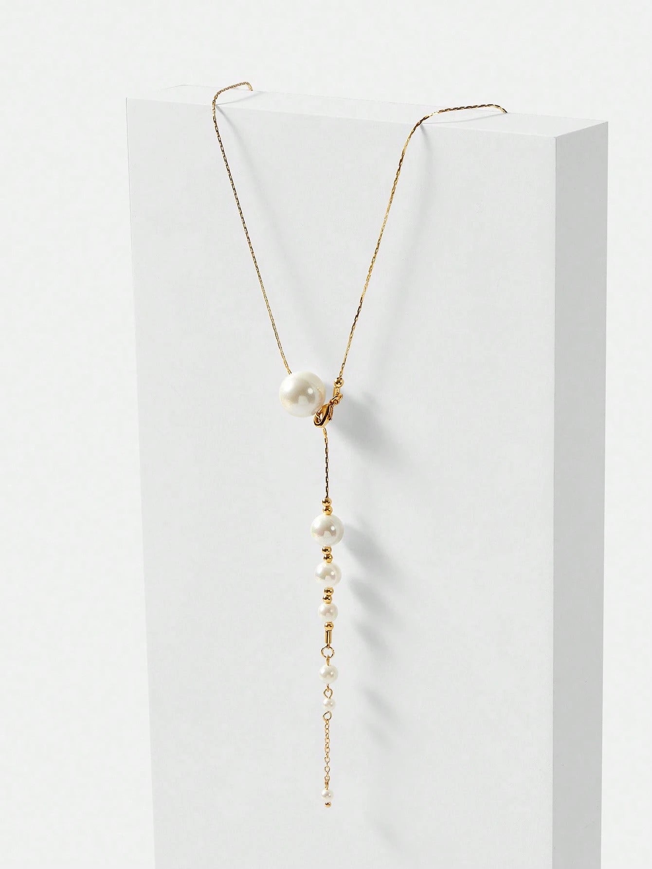 Elegant Pearl Drop Necklace