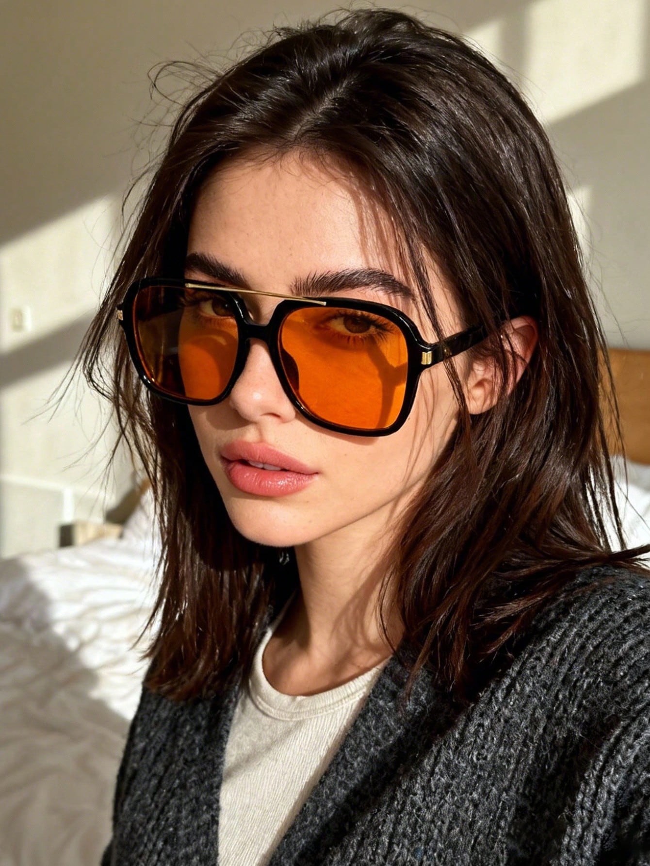 Aurelia Noir – Gold Accent Square Sunglasses