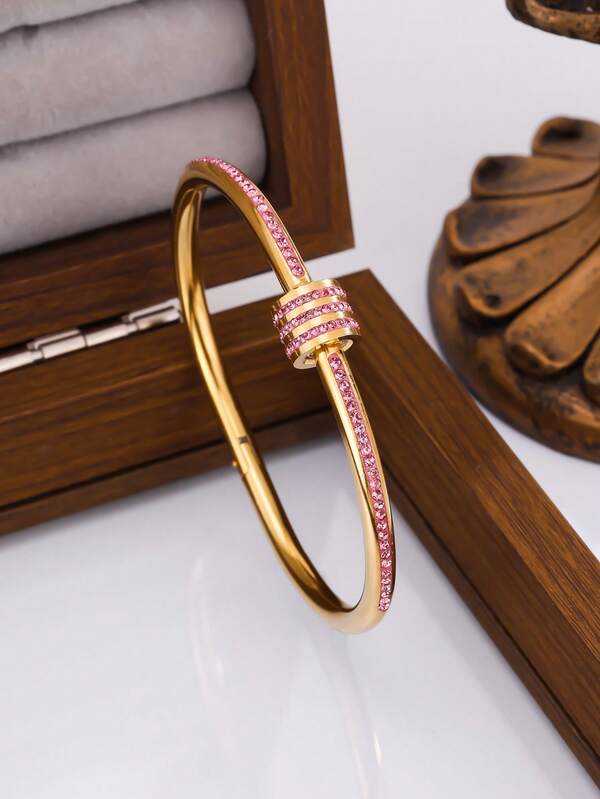 Golden Radiance™ – 4-Piece Gold-Plated Bangle Set