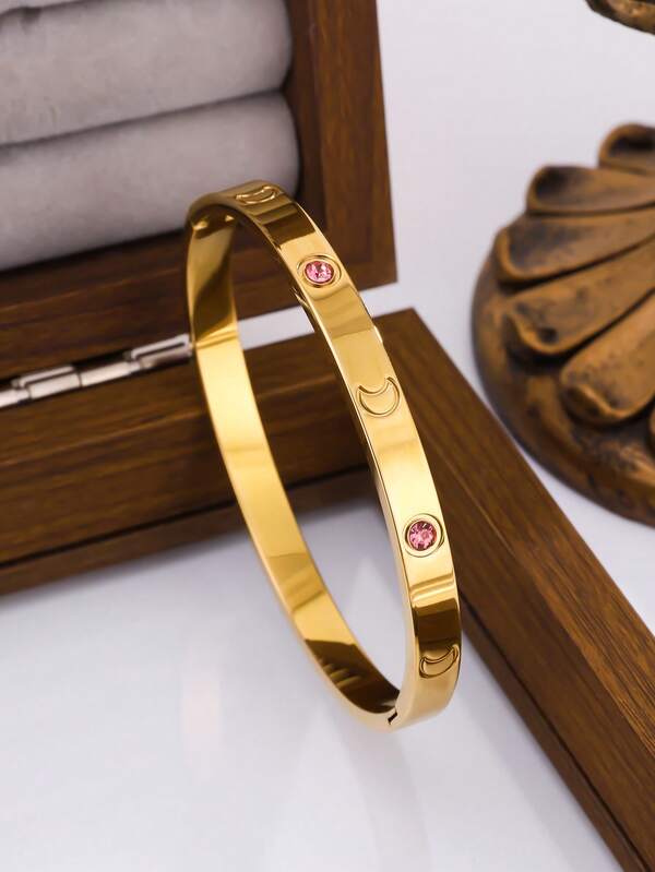 Golden Radiance™ – 4-Piece Gold-Plated Bangle Set