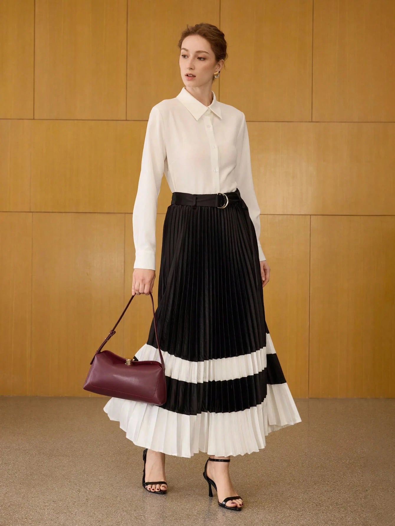 Structured Leather Baguette Bag
