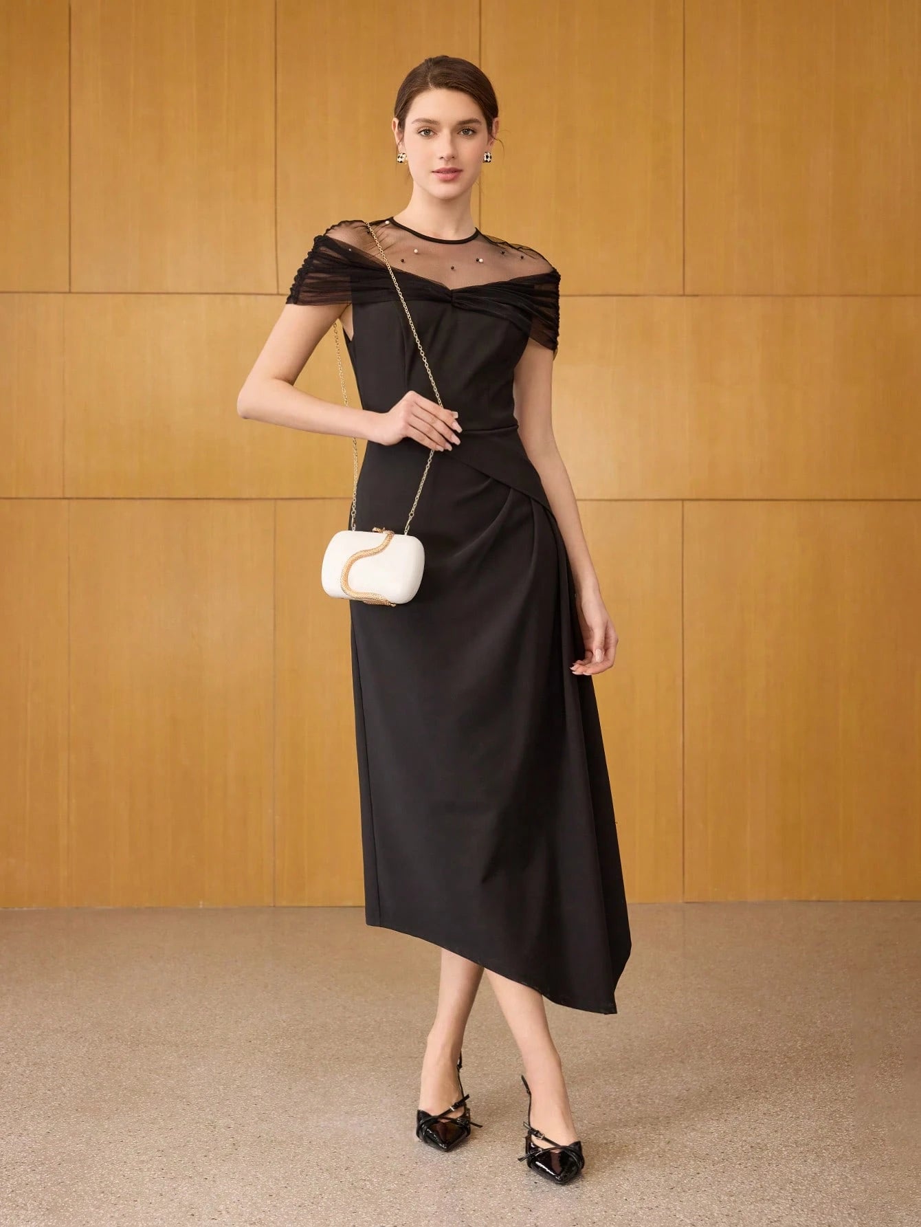 Serpent Curve Statement Clutch