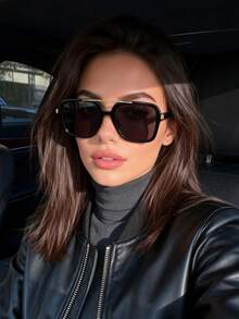 Noir Héritage – Black & Gold Old Money Sunglasses
